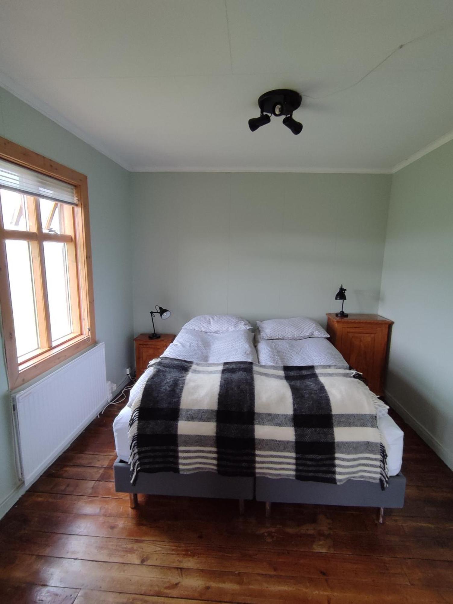 Happy-Cove Guesthouse - By The Sea Bakkafjorthur Номер фото